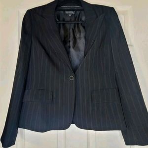 Anne Klein, Pin Stripped Blazer, in great condition! Fully lined.